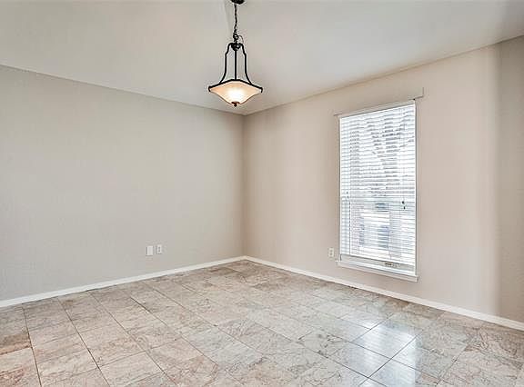 5th image of 1733 Sterling Ln