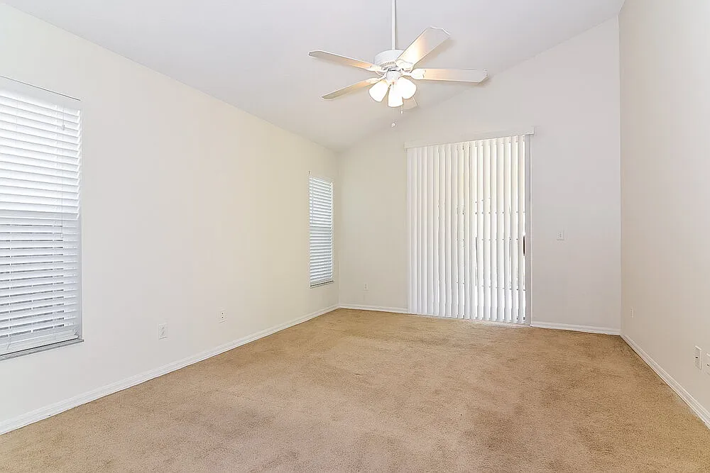 4 bed, 2.0 bath, 2066 sqft, $2,675 — Photo 4