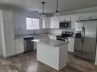 5904 36th St S, Fargo, ND 58104