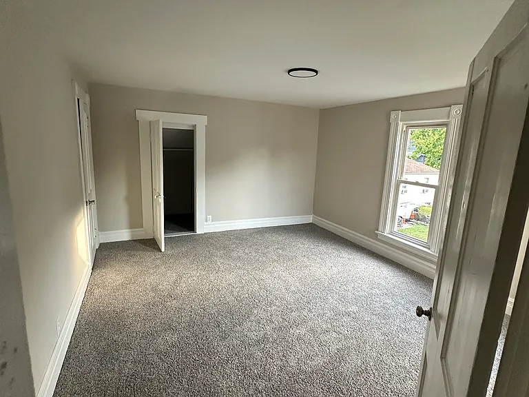 123 W Water St #1 — Photo 6