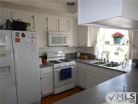 5th image of 3880 Cornell Dr