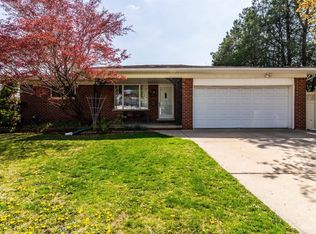 30338 Birch Tree Dr, Warren, MI 48093
