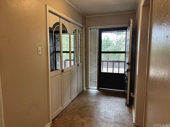 4th image of 2325 Lakeshore Dr Unit B4