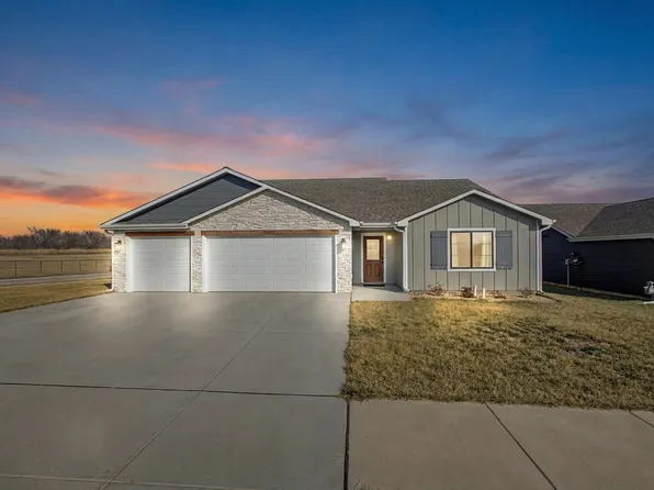 4689 Irvine Dr, Manhattan, KS 66502