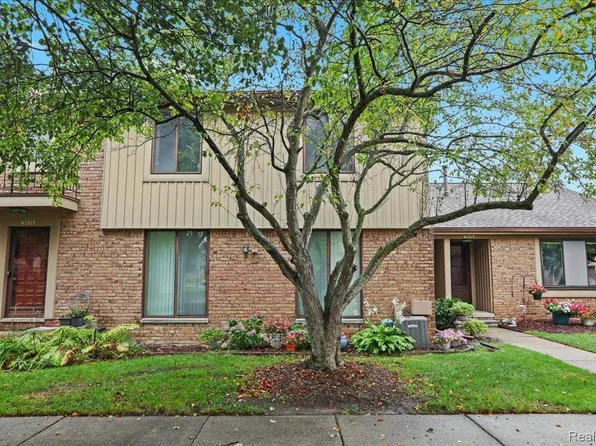 41715 Bedford Dr, Canton, MI 48187