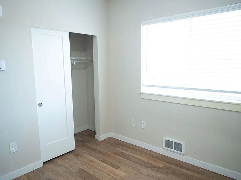 3715 McKinley Ave #207 — Photo 28