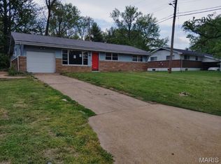 9967 Lanier Dr, Saint Louis, MO 63136