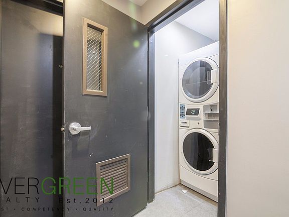 4th image of 66 Pulaski St #6N