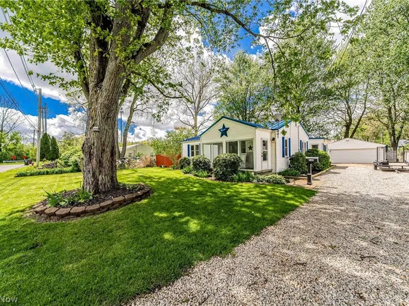 380 Broadway St, Amherst, OH 44001