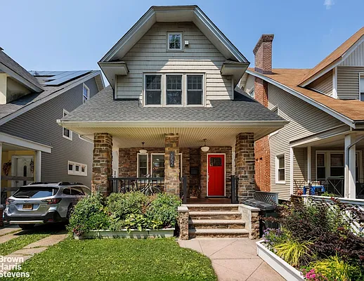 652 Marlborough Court 