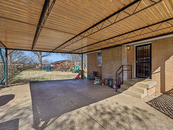 4th image of 4917 Aquatic Rd