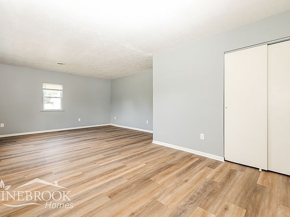 3rd image of 2744 Haig Ave