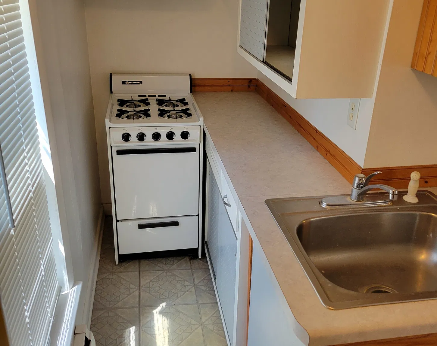 302 S 5th Ave - 3 — Photo 2