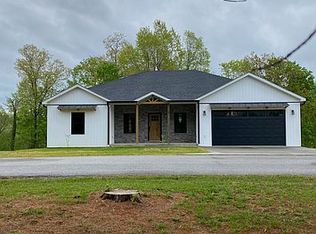 3031 Centerview Rough River Ln, Hudson, KY 40145
