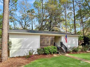 711 Cedar Ave, Fairhope, AL 36532