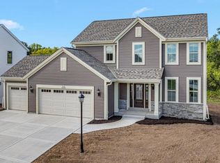N174W20660 Laurel Springs CIRCLE, Jackson, WI 53037