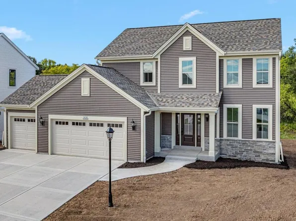 N174W20660 Laurel Springs CIRCLE, Jackson, WI 53037