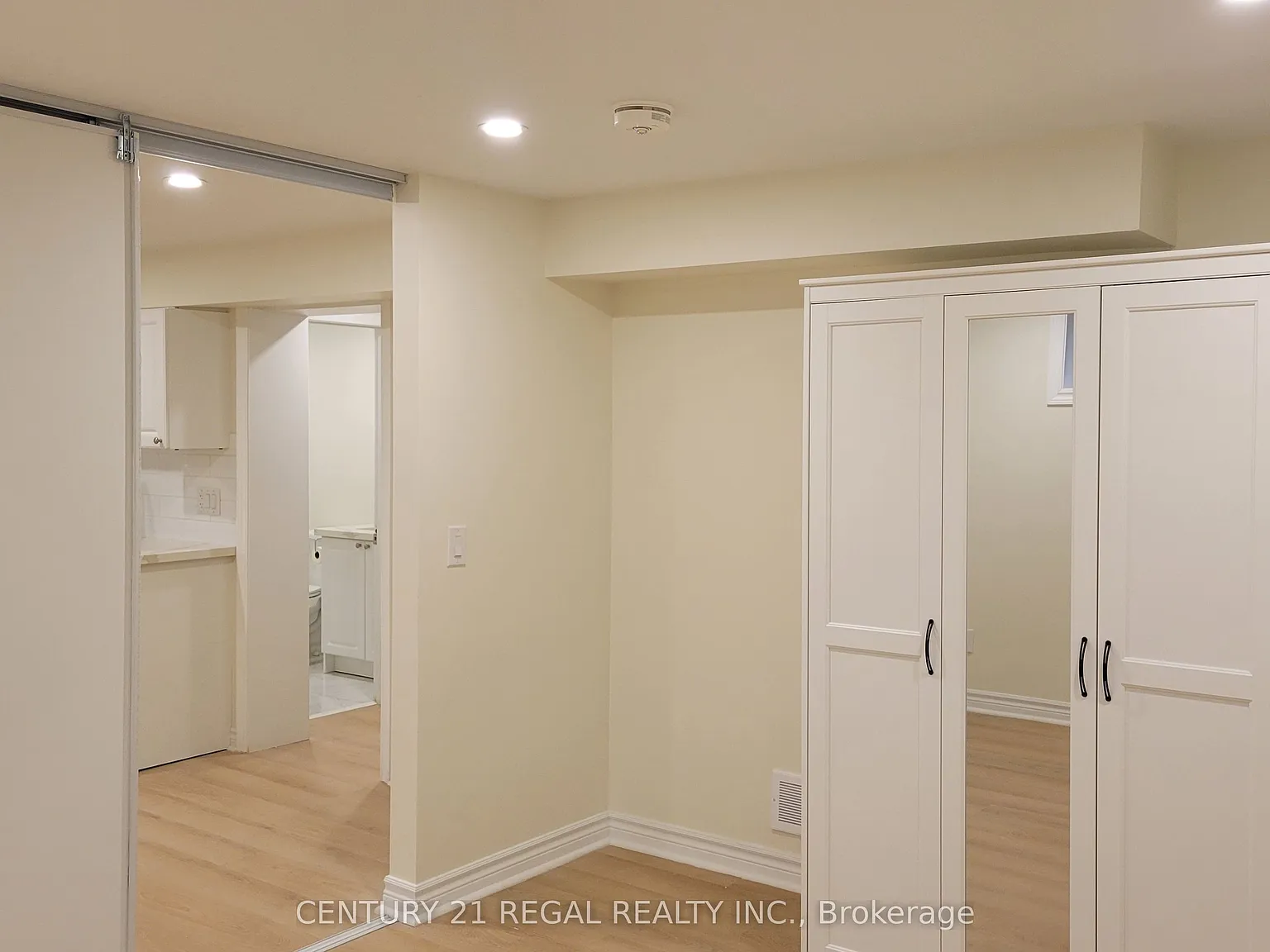 1 bed, $1,675 — Photo 2