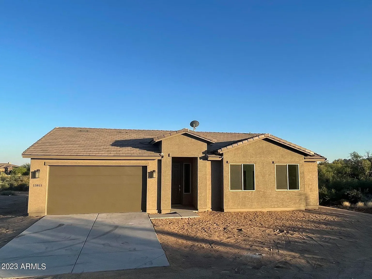3 bed, 2.0 bath, 1637 sqft, $2,600 — Photo 1