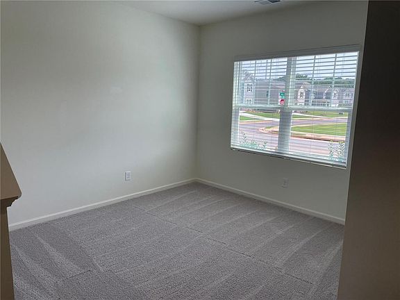 5th image of 400 Matera Dr NW