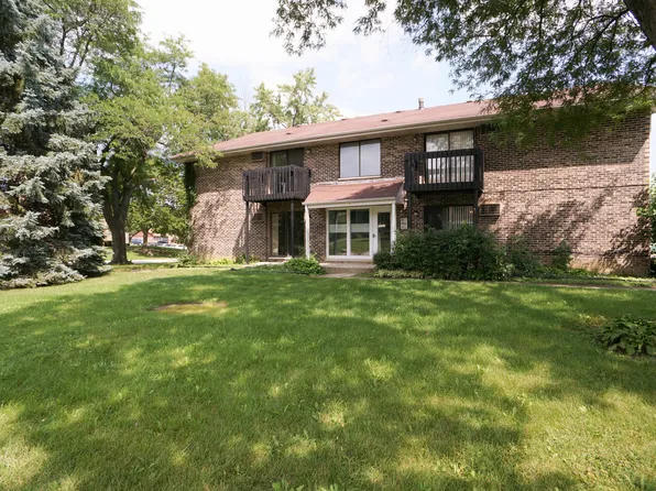 1101 Florence Dr, Westmont, IL 60559