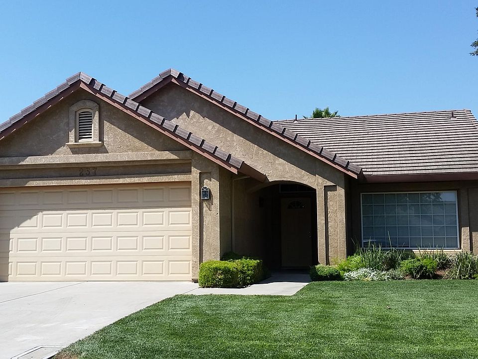 Nice Home on large lot in quiet neighborhood