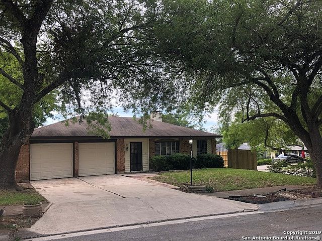 1st image of 3445 Meadow Head Dr