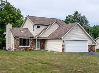 924 Old Way Dr, Webster, NY