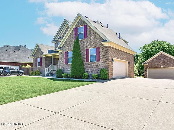 4th image of 454 Persimmon Dr