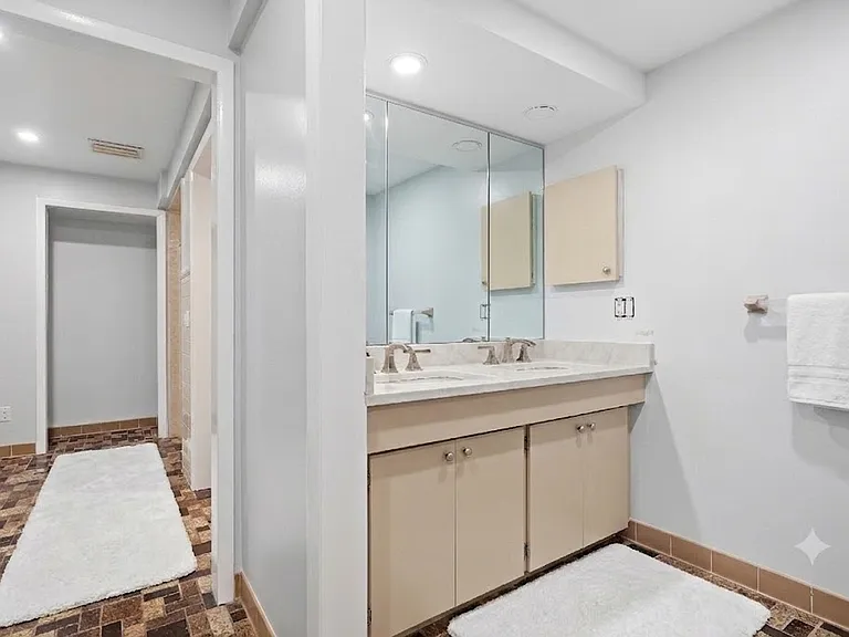 Lower level full bathroom