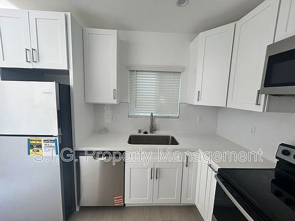 2nd image of 10319 1/2 Eldora Ave