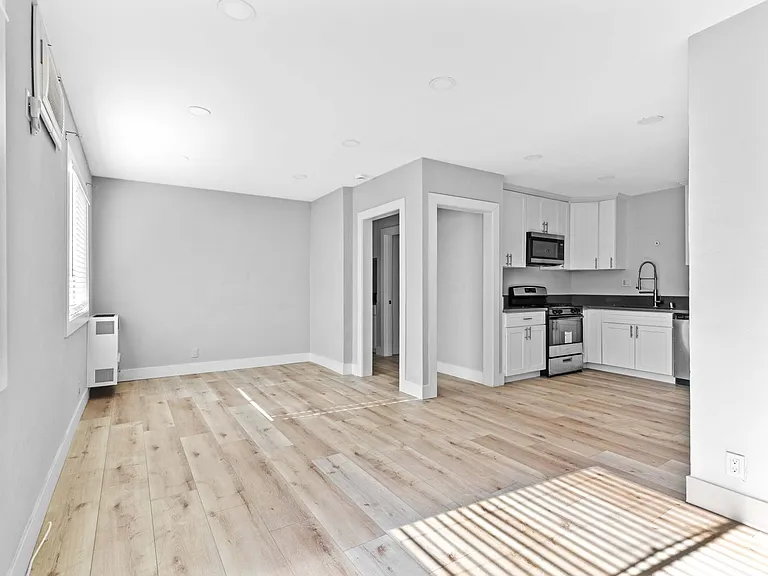 7137 Greeley St #4 — Photo 5