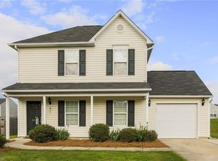 205 New York Dr, Thomasville, NC 27360