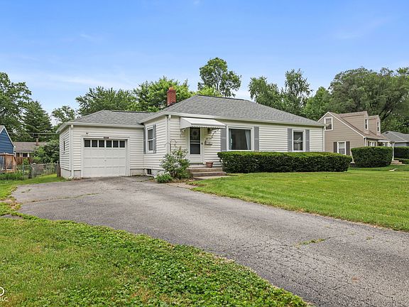 2nd image of 6435 Maple Dr