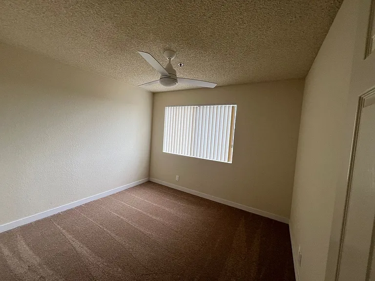 14115-21 S Kornblum Ave — Photo 18