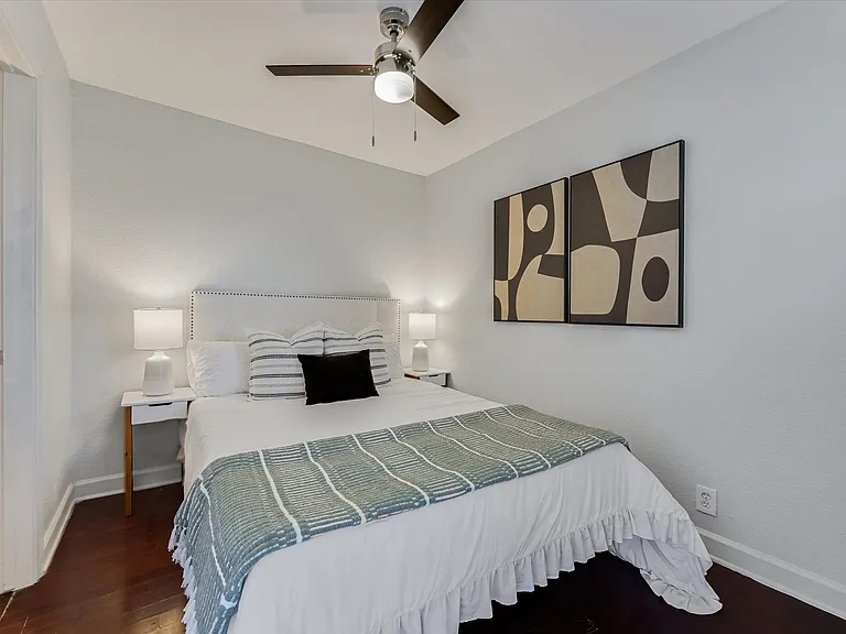 2020 S Congress Ave #1215 — Photo 6