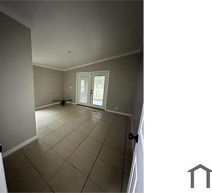 4th image of 10514 Bay Hills Cir
