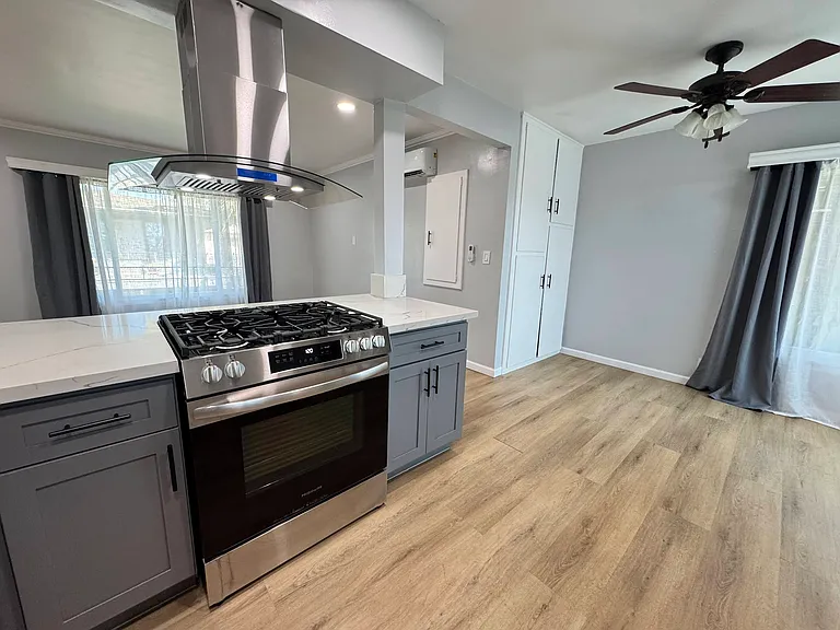 5630 Temple City Blvd — Photo 2