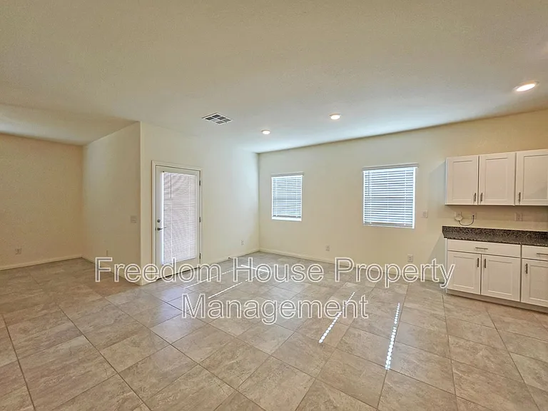 56 Pioneer Range Ave — Photo 30