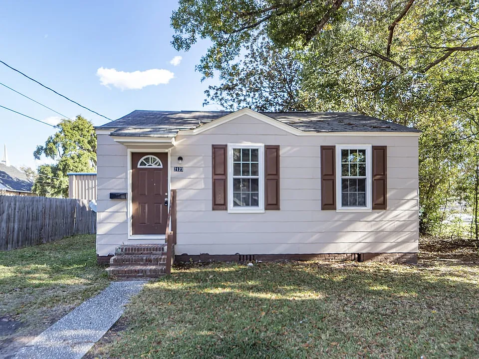 2123 Captain Ave