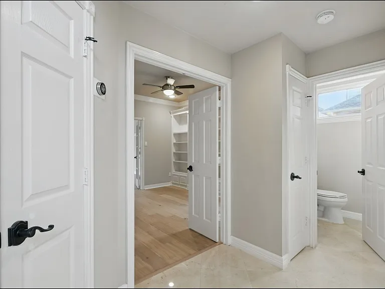 727 Ashleigh Ln — Photo 7