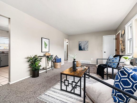 4th image of 1112 Alexander Cir