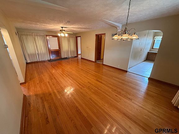 2nd image of 207 S 2nd St