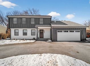 221 Olesen Dr, Naperville, IL 60540