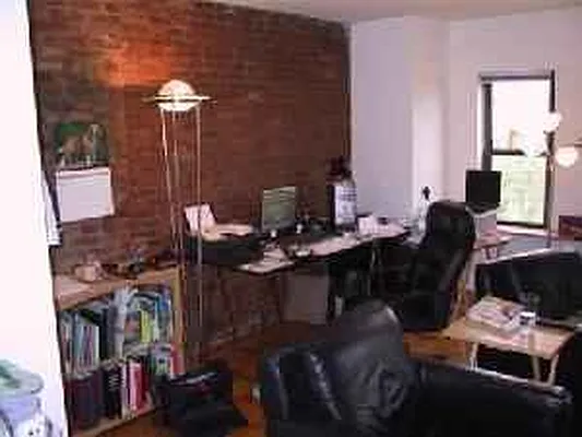 Rented by Skygroup Realty | media 21