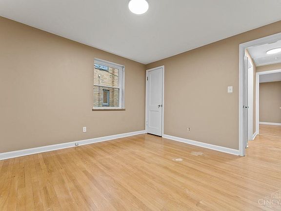 3rd image of 3795 Gatewood Ln