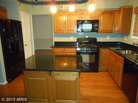 5th image of 509 N St NE