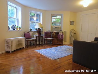 3rd image of 561 Henry St APT 1