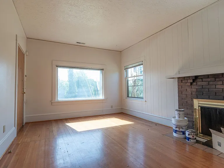 5534 N Missouri Ave — Photo 11