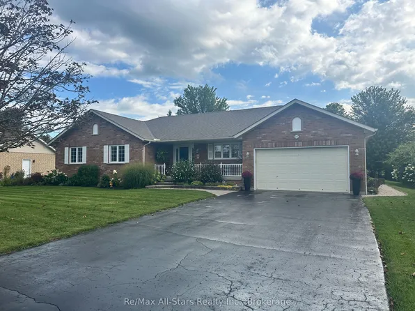 22 Hallett Cres, Kawartha Lakes, ON K0M 2C0